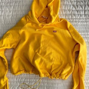 Levi’s Cropped hoodie